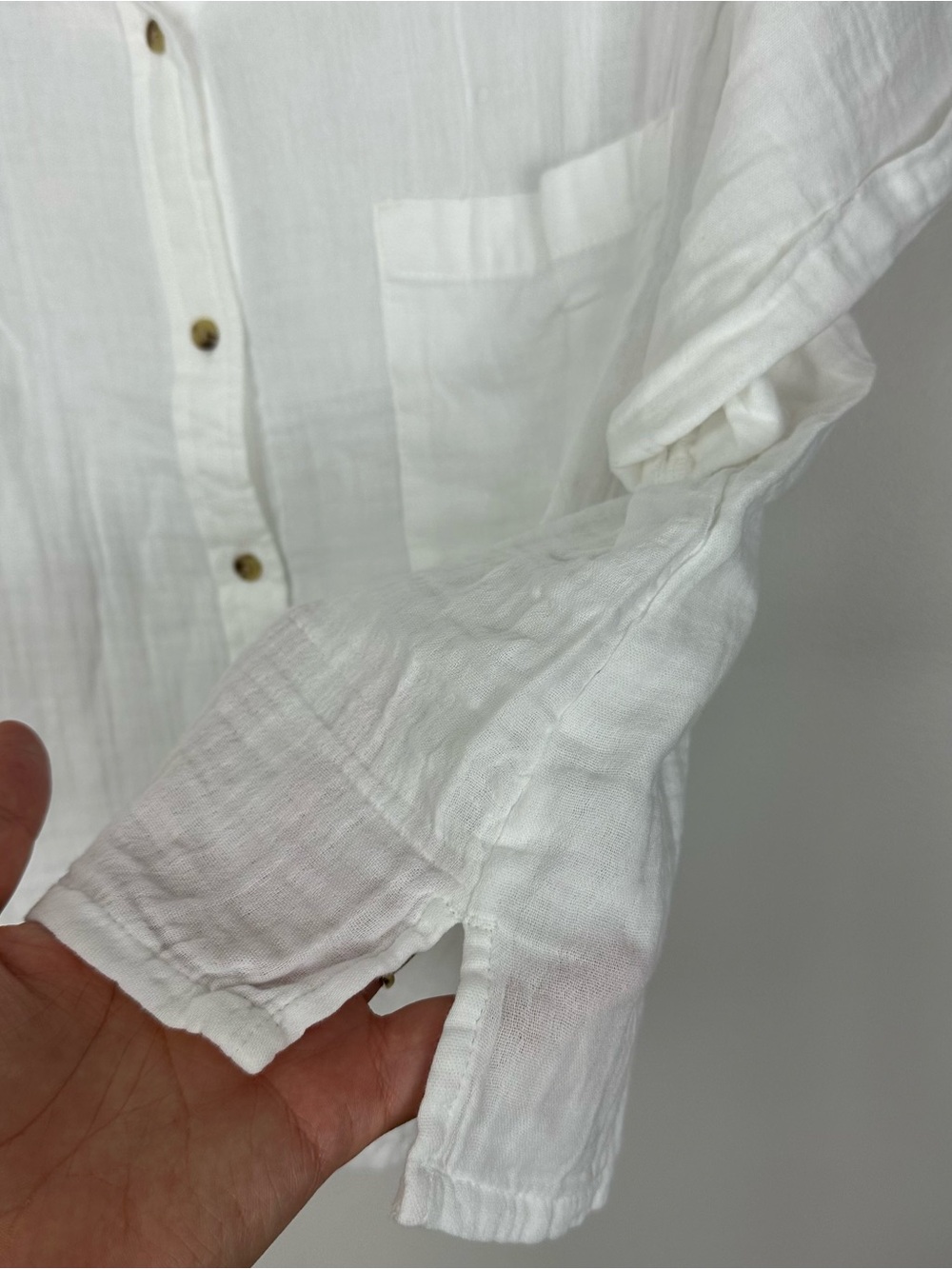 Old Navy White Short-Sleeve Gauze Button-Down Shirt XL NWT Classic Summer Staple - Picture 5 of 6